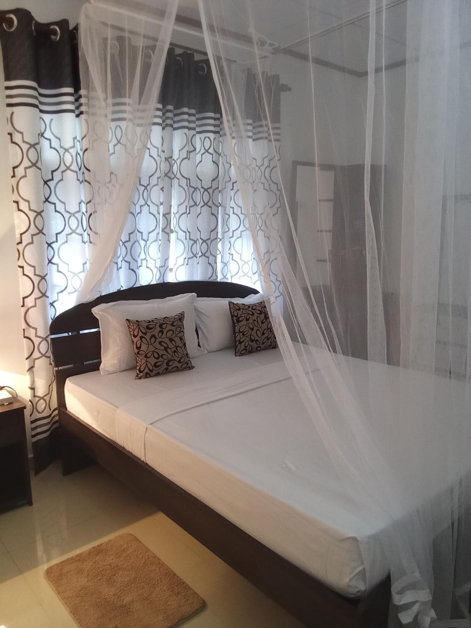 Kavee Transit Hotel 카투나야크 외부 사진