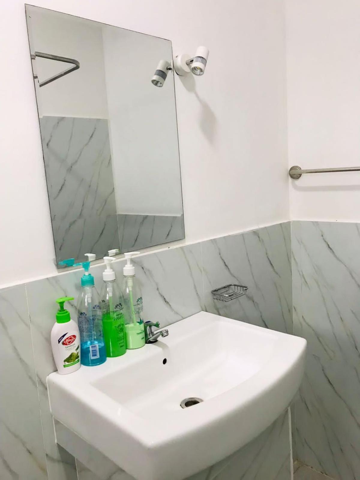 Kavee Transit Hotel 카투나야크 외부 사진